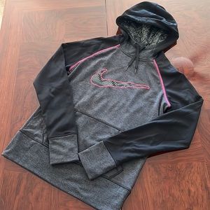 Nike *NWOT* Women’s Therma-Fit Hoodie